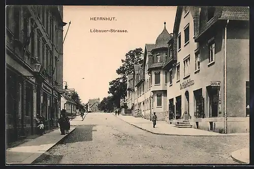 AK Herrnhut, Ladenzeile an der Löbauer-Strasse