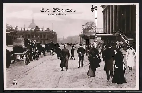 AK Berlin, Unter den Linden, Staatsoper mit Passanten und Automobilen