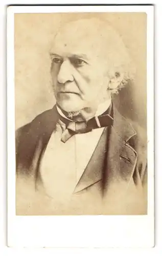 Fotografie unbekannter Fotograf und Ort, Portrait William Ewart Gladstone, britischer Premierminister