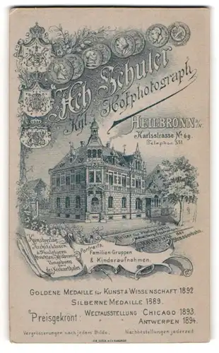 Fotografie Hch. Schuler, Heilbronn a. N., Karlsstr. 69, Ansicht Heilbronn a. N., Blick auf das Ateliersgebäude, Wappen