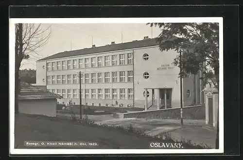 AK Oslavany, Schule im Sonnenschein