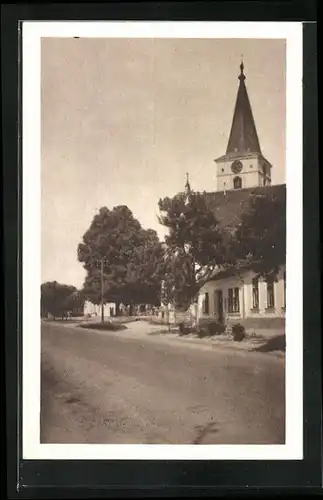 AK Vojkovice nad Sv., Strassenpartie mit Kirche