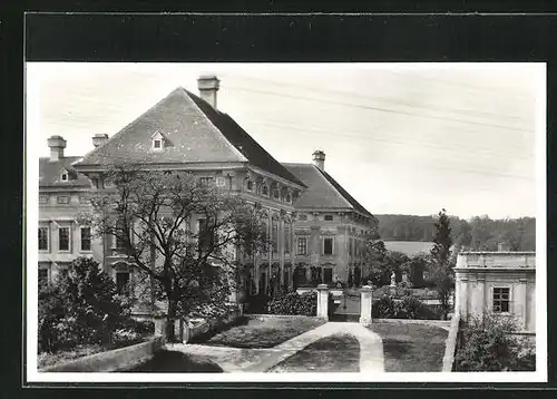 AK Slavkov u Brna, Schloss mit Hofpartie