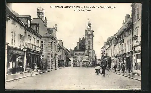 AK Nuits-Saint-Georges, Place de la République et le Beffroi