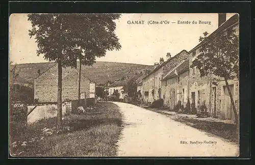 AK Gamay, Entrée du Bourg