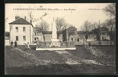 AK Labergement-lès-Seurre, Les Écoles