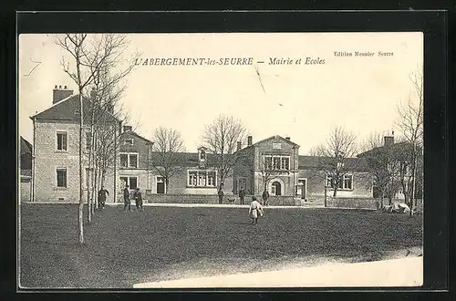 AK Labergement-lès-Seurre, Mairie et Écoles