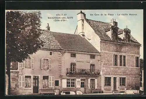 AK Baigneux-les-Juifs, Un Coin de la Place, la vieille Maison