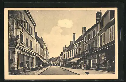 AK Saulieu, la rue du Marché