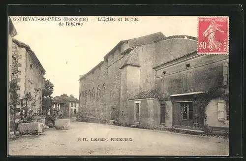 AK St-Privat-des-Pres, L'Eglise et la Rue de Riberac