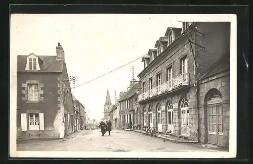 AK Uzel, Rue de l`Eglise, Strassenpartie