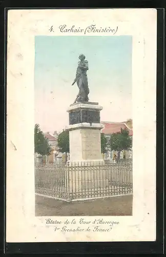 AK Carhaix, Statue de la Tour d`Auvergne, 1er Grenadier de France