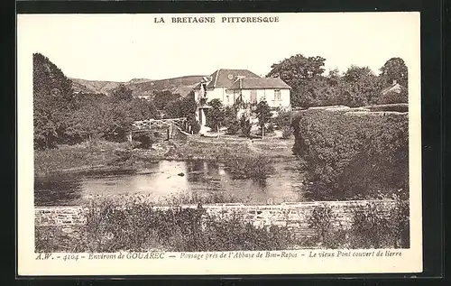 AK Gouarec, Paysage prés de l'Abbaye de Bon-Repos, le vieux Pont couvert de lierre