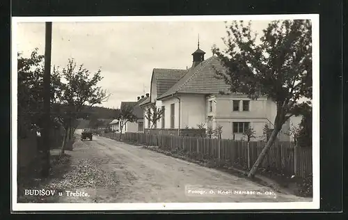 AK Budisov u Trebíce, Blick in eine Strasse