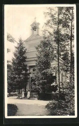 AK Bad Darkau, Kapelle mit Gläubigen