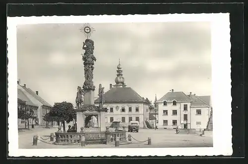 AK Mesto Zdár, Masarykovo námestí a morovým sloupem z r. 1710, Denkmal