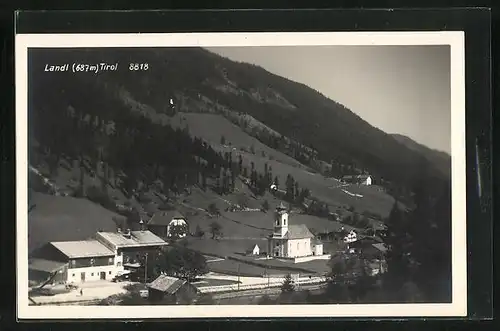 AK Thiersee, Ortspartie mit Kirche im Gebirge