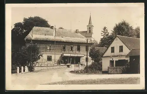 Foto-AK Vápenny Podol, Ú Lazní, Strassenpartie im Ort