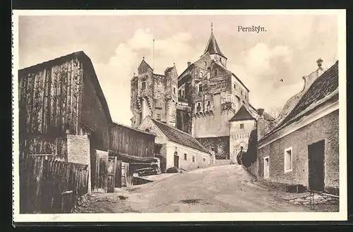 AK Pernstyn, Strasse zur Burg