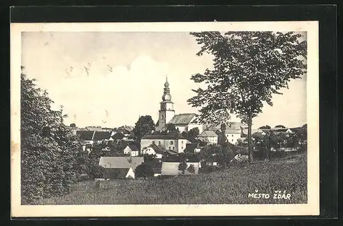 AK Mesto Zdár, Totale mit Kirche