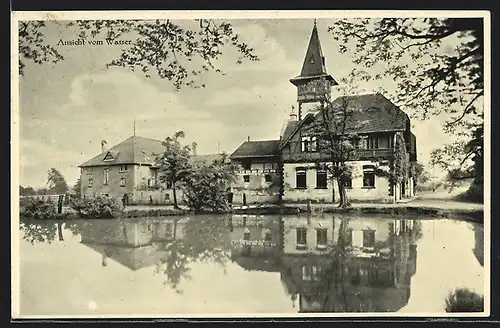 AK Gera, Gasthaus Waldschlösschen Ernsee, Ansicht vom Wasser