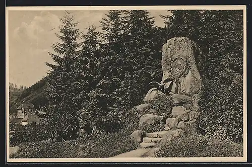 AK Triberg, Gerwig-Denkmal mit Bäumen
