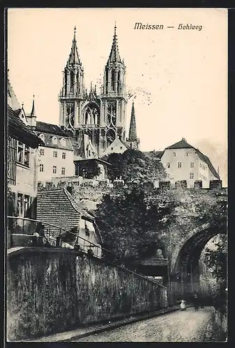 AK Meissen, Strasse Hohlweg mit Kirche