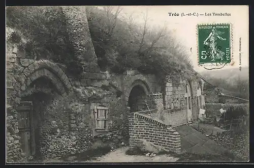 AK Troo, Les Tombelles