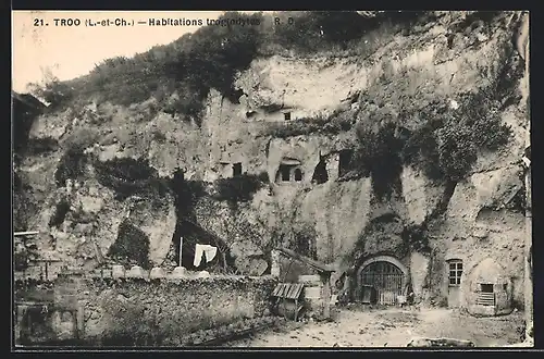 AK Troo, Habitations Troglodytes
