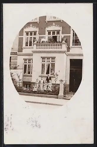 Foto-AK Lübeck, Haus Sparkuhl, Attendornstrasse 8