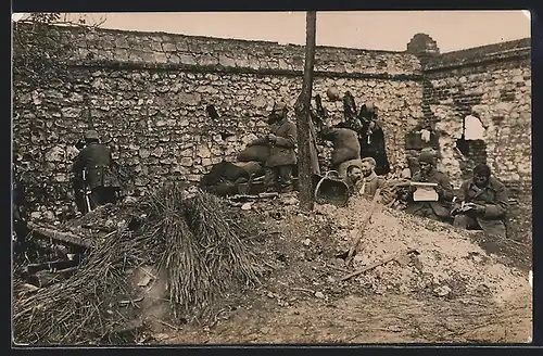 Foto-AK St. Laurent, Infanterie in Stellung