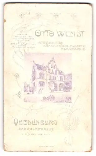 Fotografie Otto Wendt, Quedlinburg, Ansicht Quedlinburg, das Ateliershaus mit Schaufenster