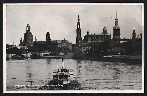 AK Dresden, Blick von der Marienbrücke auf die Altstadt, Dampfer