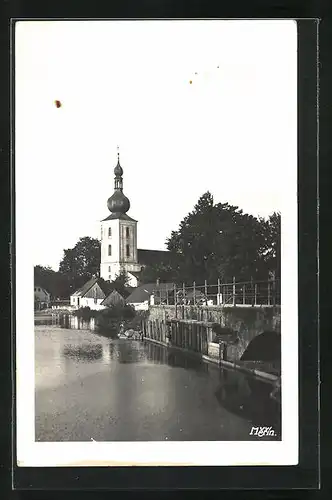 AK Merin, Blick vom Wasser zur Kirche