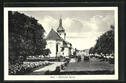 AK Sec / Zelezné Hory, Kirche im Sonnenschein
