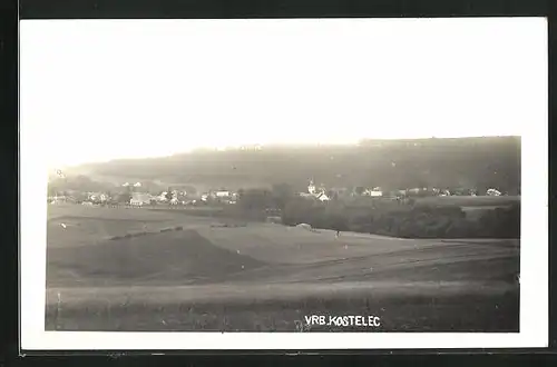 AK Vrb. Kostelec, Panoramablick zum Ort