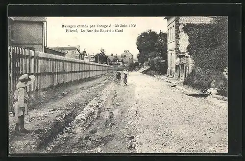 AK Elbeuf, La Rue du Bout-du-Gard, Strassenschäden nach Unwetter