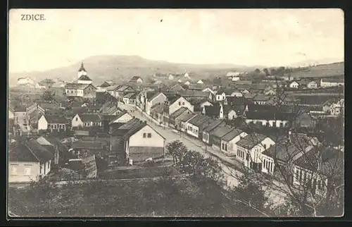 AK Zdice, Ortsansicht mit Strassenblick aus der Vogelschau