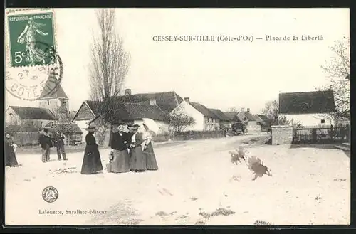 AK Cessey-sur-Tille, Place de la Liberté