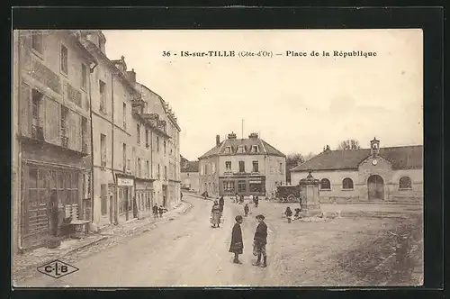 AK Is-sur-Tille, Place de la République