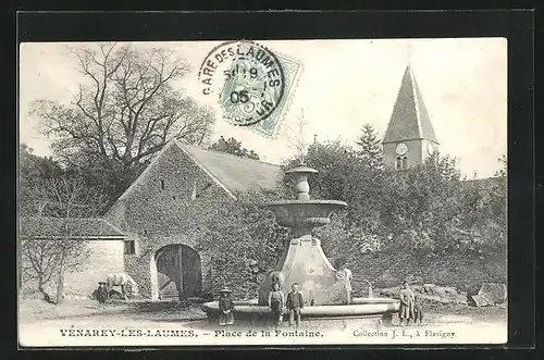 AK Venarey-les-Laumes, Place de la Fontaine