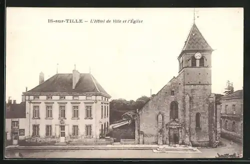 AK Is-sur-Tille, L`Hôtel de Ville et l`Église