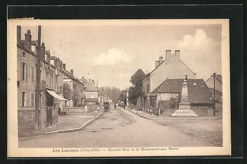 AK Les Laumes, Grand Rue et le Monument aux Morts