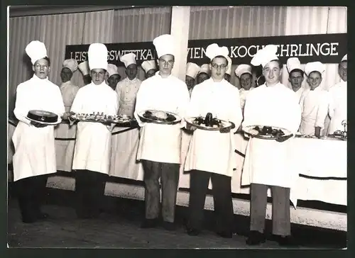 Fotografie Erster Grossdeutscher Gaststättentag - Leistungswettkampf Wiener Kochlehrlinge