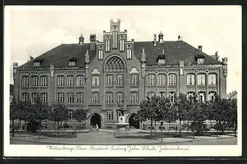 AK Wittenberge, Friedrich-Ludwig-Jahn-Schule, Jahndenkmal
