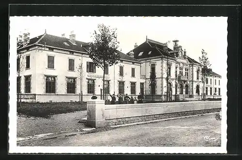 AK St-Siméon-de-Bressieux, Groupe Scolaire