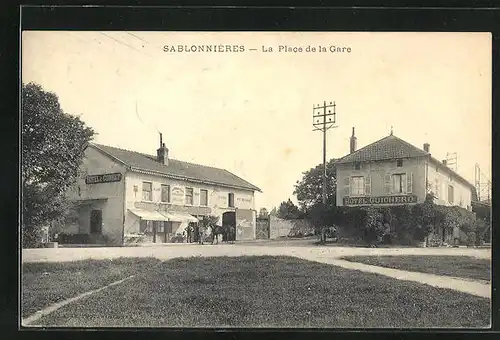 AK Sablonnières, La Place de la Gare