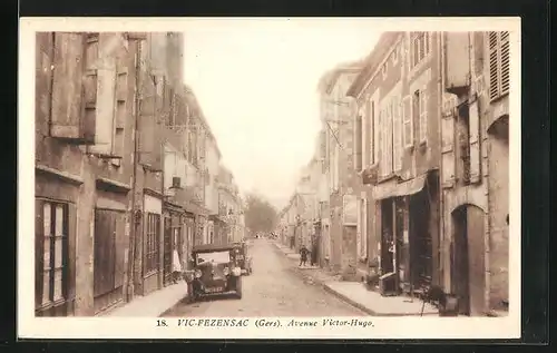 AK Vic-Fezensac / Gers, Avenue Victor Hugo