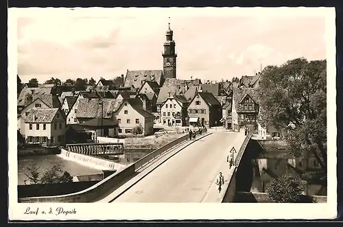 AK Lauf a. d. Pegnitz, Ortsansicht mit Kirchturm und Brücke