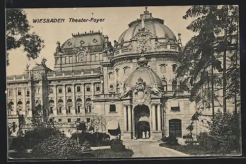 AK Wiesbaden, Theater-Foyer bei Sonnenschein